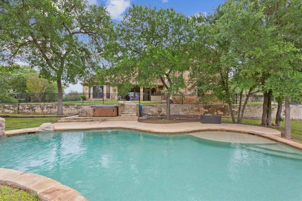 1125 Whispering Oaks, China Spring, TX 76633