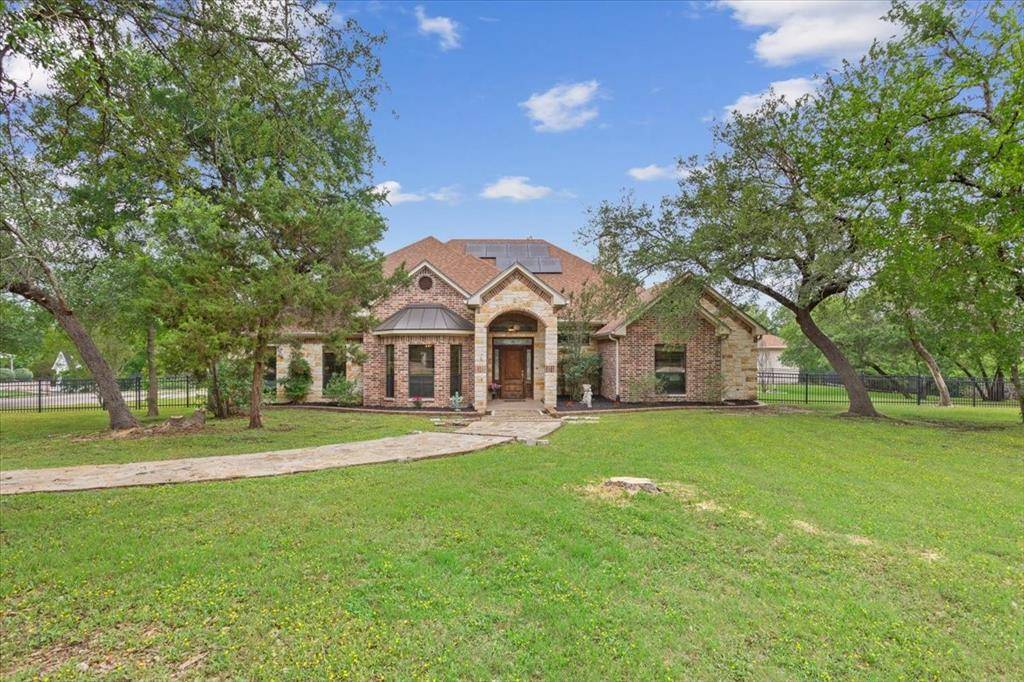 1125 Whispering Oaks, China Spring, TX 76633