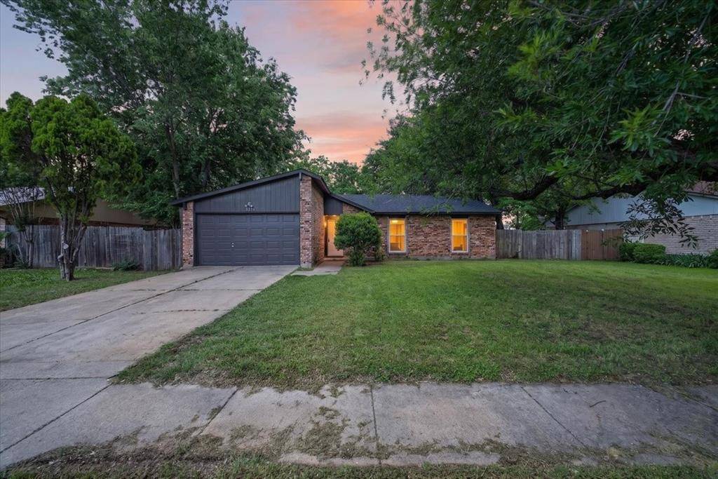 3221 Merrimac Drive, Forest Hill, TX 76140