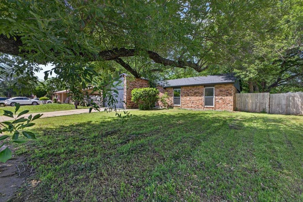 3221 Merrimac Drive, Forest Hill, TX 76140