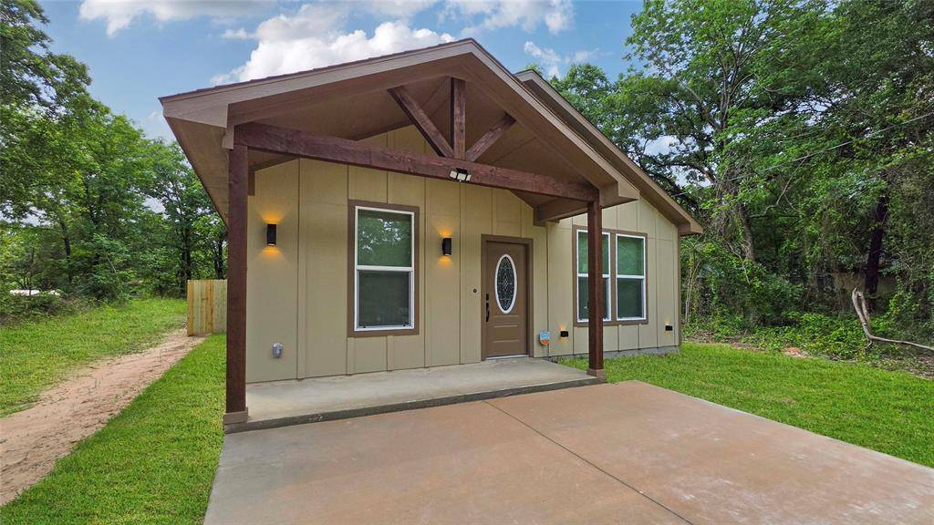 163 Lake Creek Drive, Mabank, TX 75156