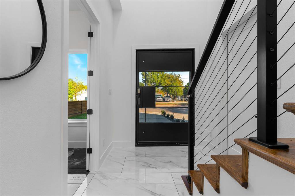 3351 Sylvan Avenue, Dallas, TX 75212