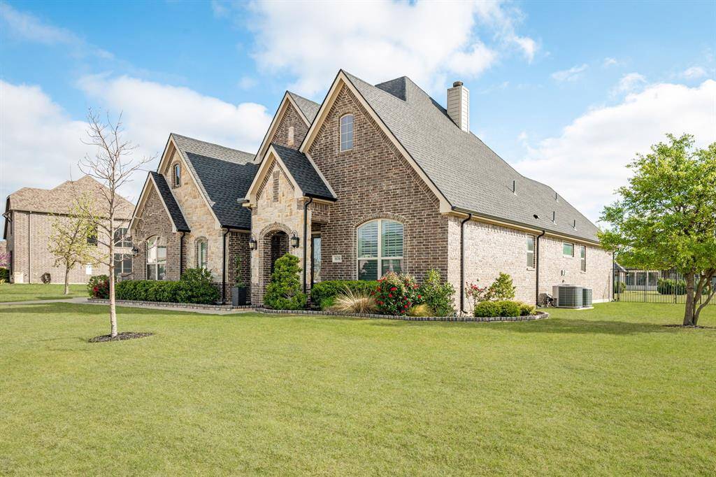 1120 Macgregor Lane, Gunter, TX 75058