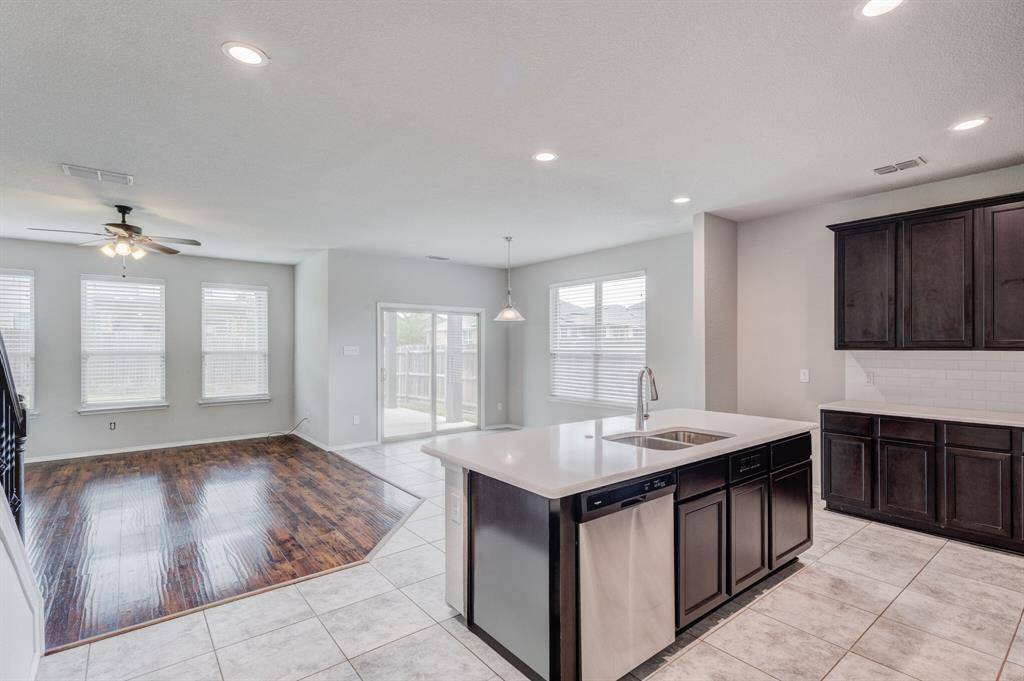 5529 Las Lomas Lane, Denton, TX 76208