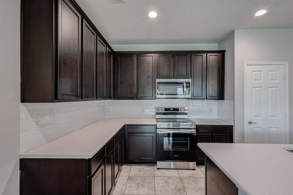 5529 Las Lomas Lane, Denton, TX 76208