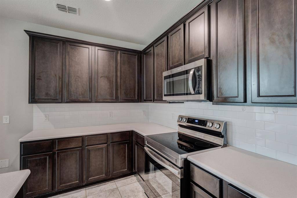 5529 Las Lomas Lane, Denton, TX 76208