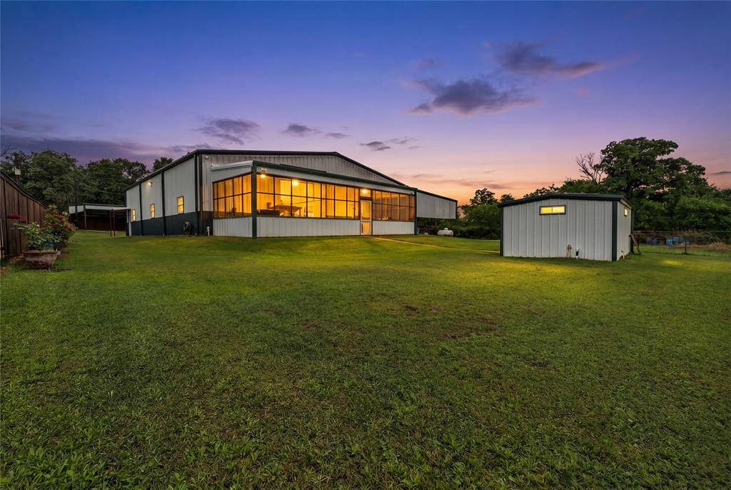 925 Jennings Lane, Azle, TX 76020