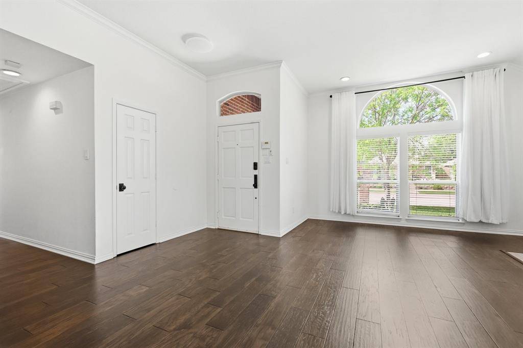 2112 Greenview Drive, Carrollton, TX 75010