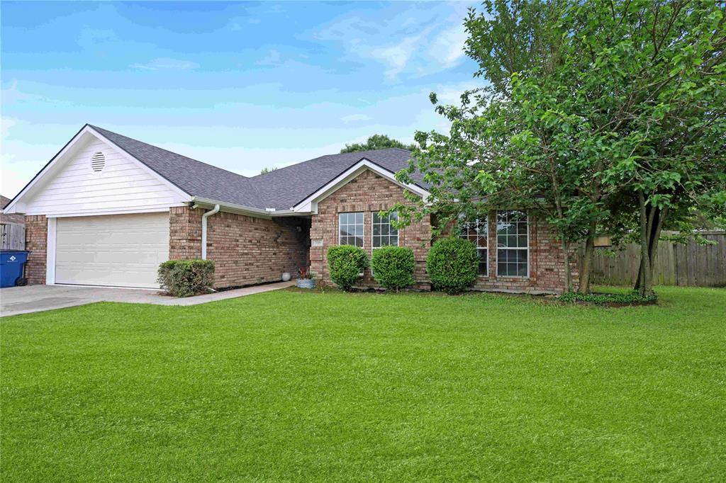 709 Elm Circle, Van Alstyne, TX 75495