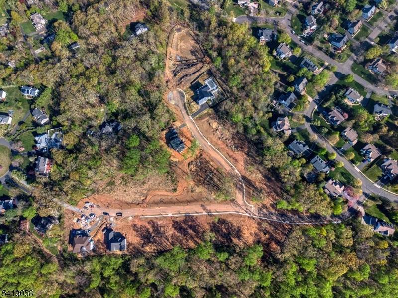 8 Juniper Pointe Trail, Green Brook Twp., NJ 08812