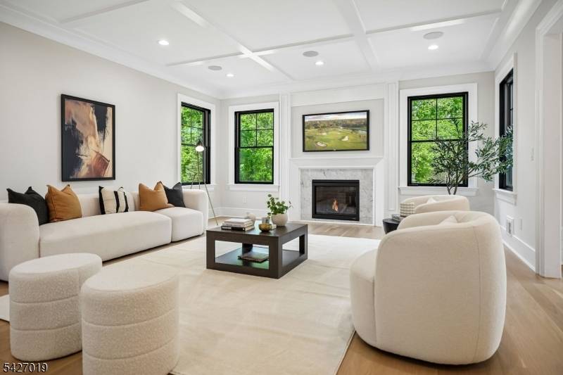 25 Beverly Rd, Madison Boro, NJ 07940