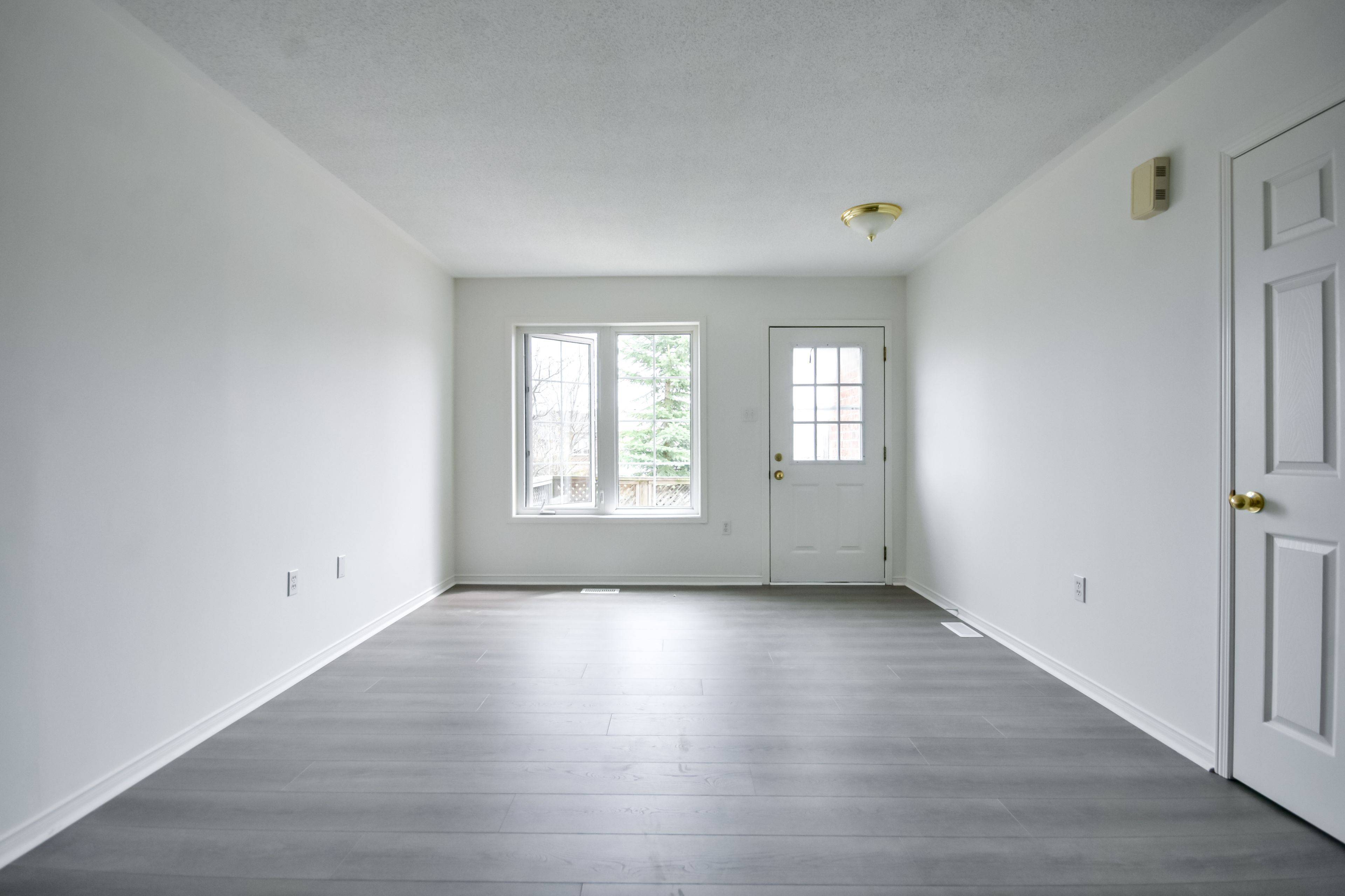 42 Hanmer ST E, Barrie, ON L4M 6V1