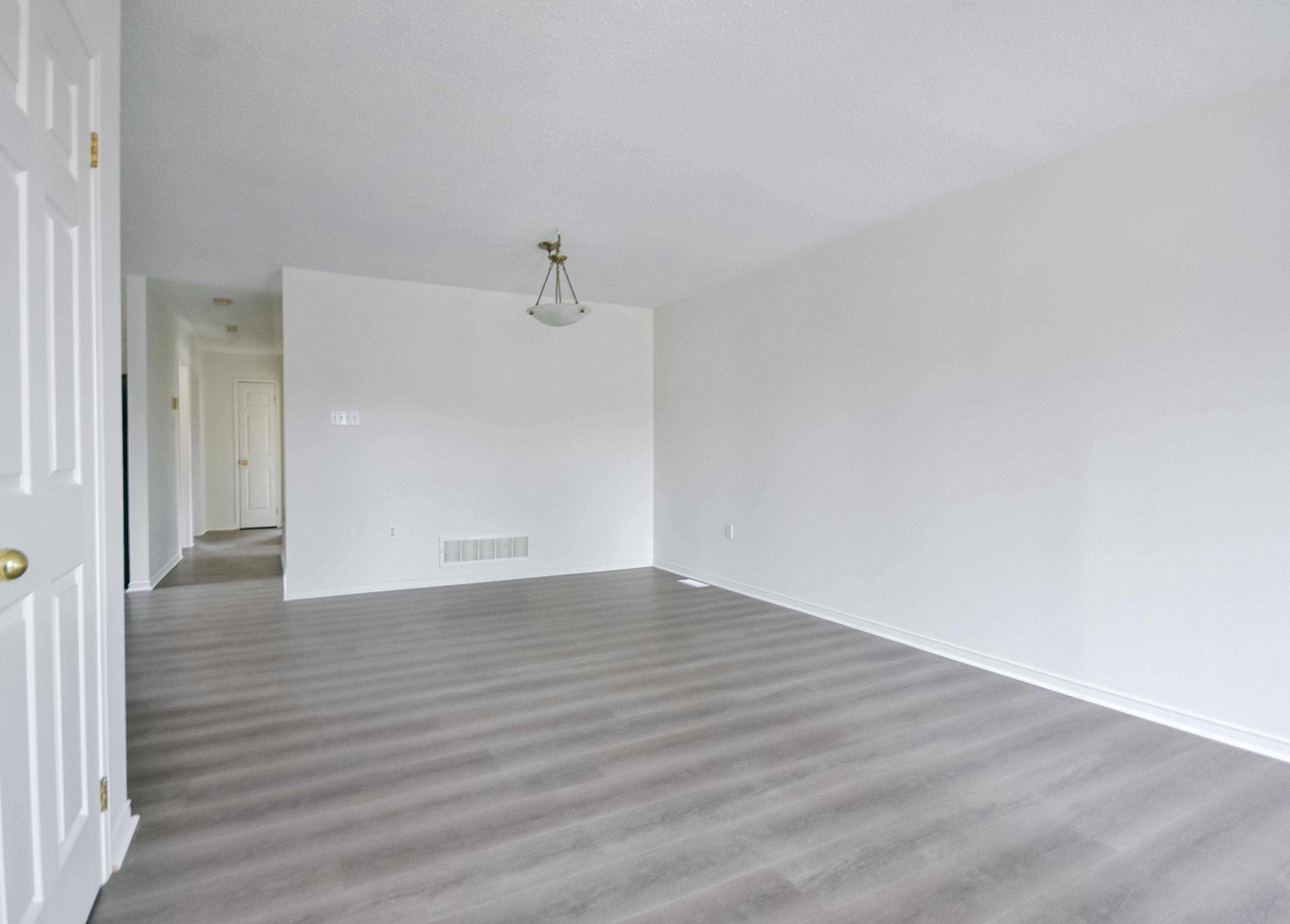 42 Hanmer ST E, Barrie, ON L4M 6V1