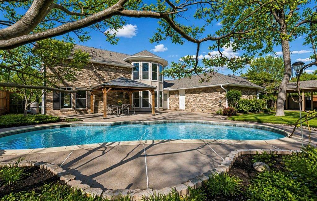 3804 Ashbury Lane, Bedford, TX 76021