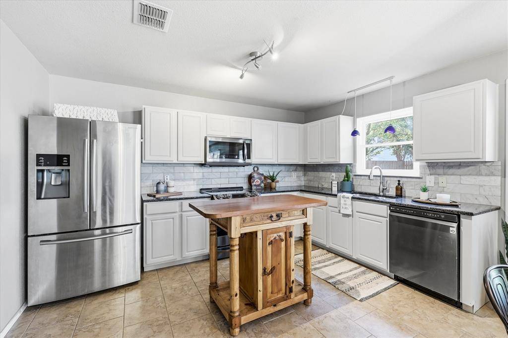 2225 Southway, Denton, TX 76207