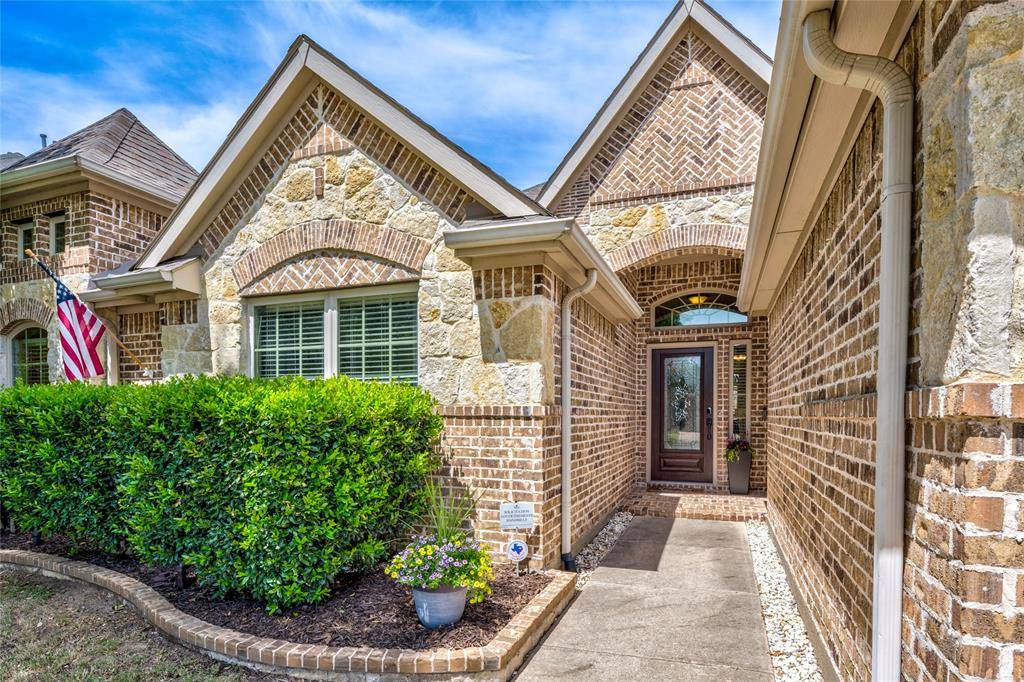 9748 Crown Ridge Drive, Frisco, TX 75035