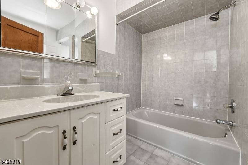 126 Garden Ave, Belleville Twp., NJ 07109