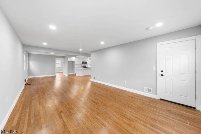 859 Dewey St, Union Twp., NJ 07083