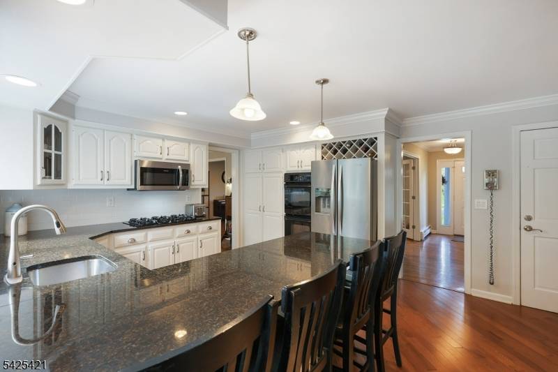 19 Eton Pl, Bernards Twp., NJ 07920