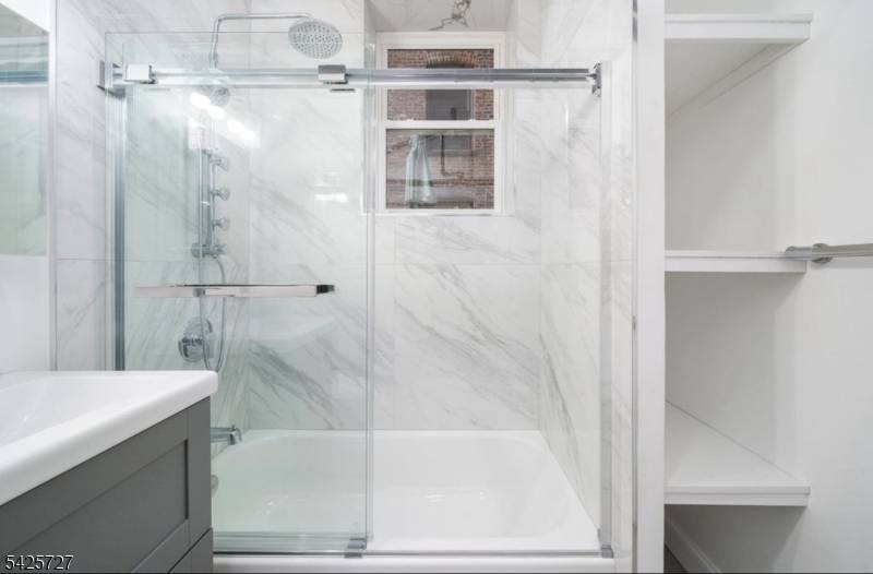 340 Fairmount Ave #C3, Jersey City, NJ 07306