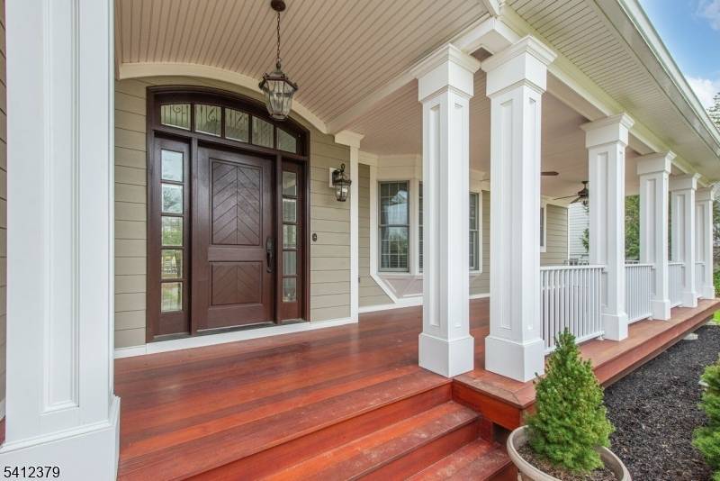 12 Maple Dr, North Caldwell Boro, NJ 07006