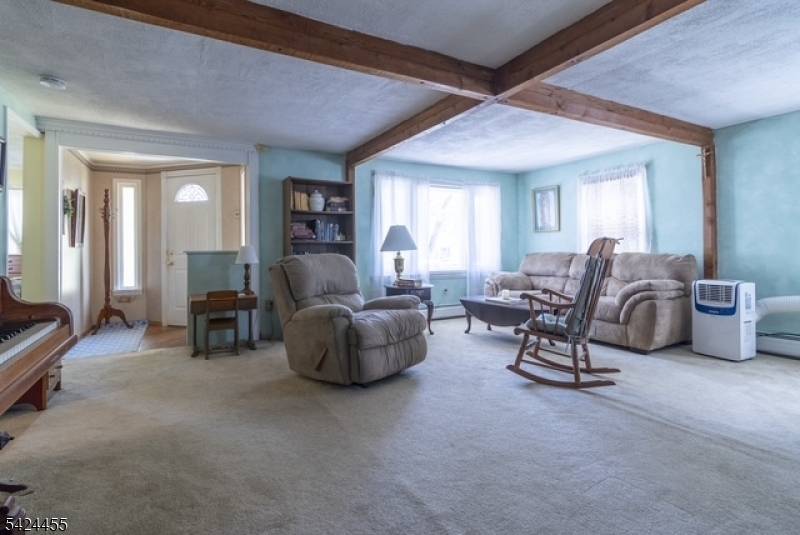 124 Chestnut St, Bridgewater Twp., NJ 08807