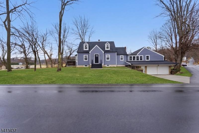 1821 Belvidere Rd, Lopatcong Twp., NJ 08865