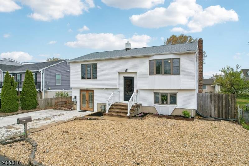 3138 Oceanic Dr, Toms River Township, NJ 08753