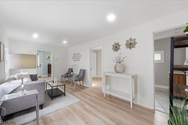 46 Wildwood Rd, Jefferson Twp., NJ 07438