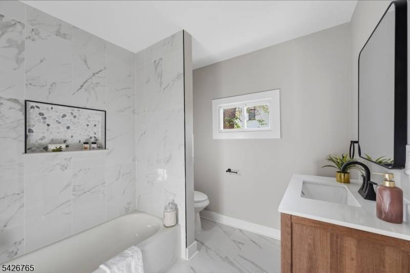 46 Wildwood Rd, Jefferson Twp., NJ 07438