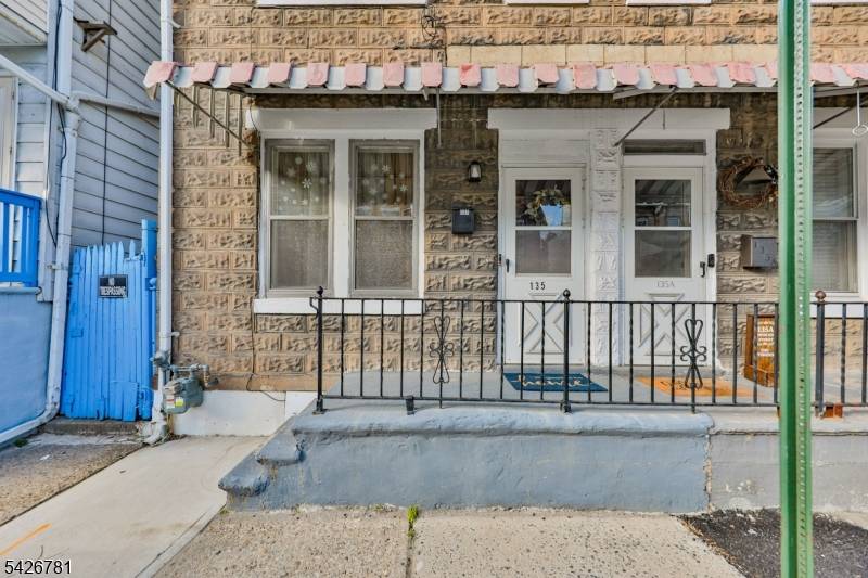 135 Mercer St, Phillipsburg Town, NJ 08865