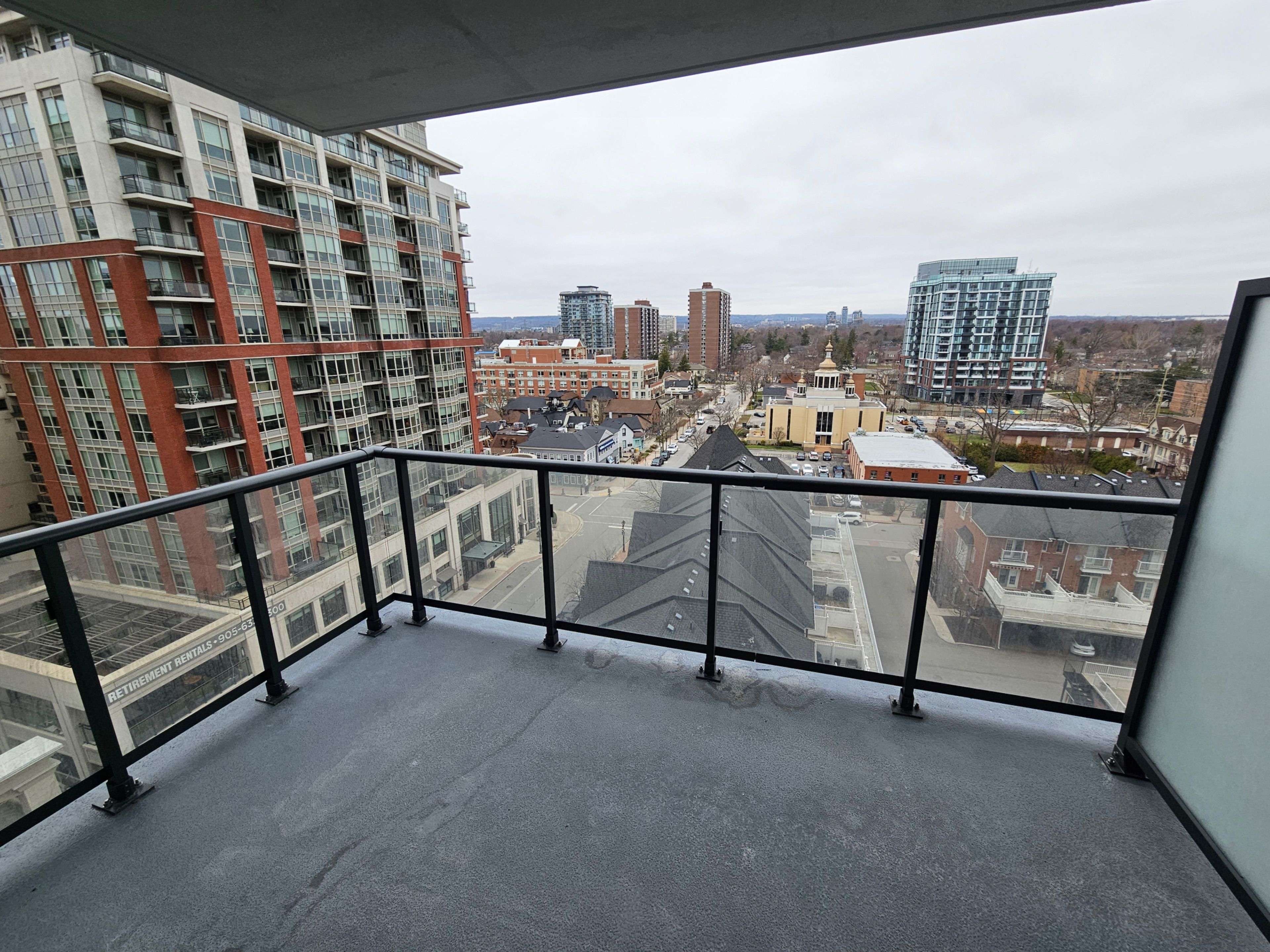 2075 Lakeshore RD #810, Burlington, ON L7R 0H3