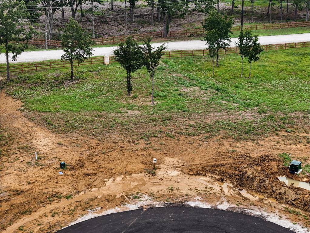 371 Woodland Trail, Windom, TX 75492