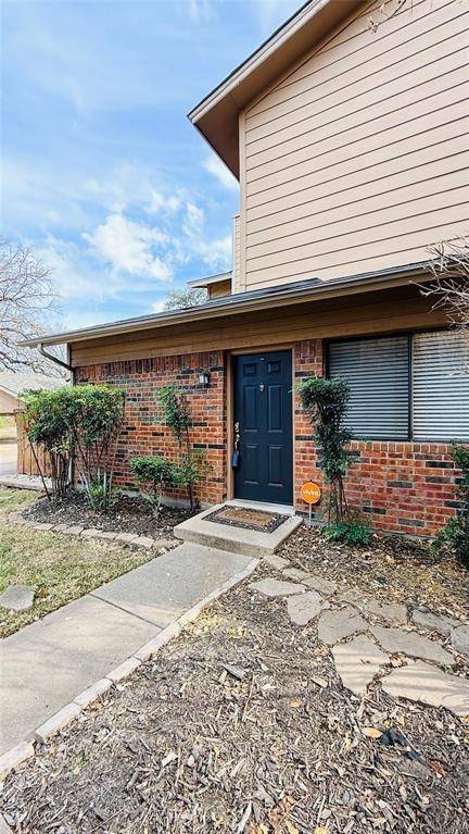 5761 Cedar Creek Drive, Benbrook, TX 76109