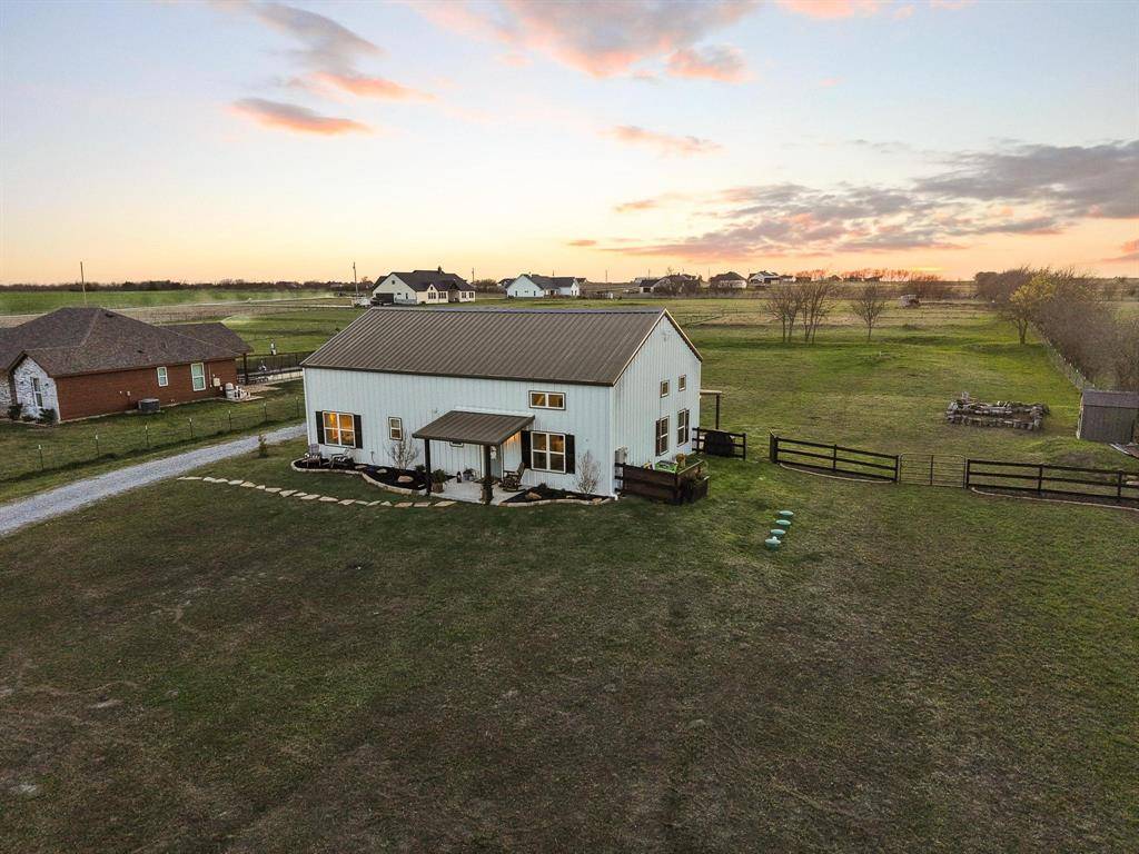 5828 County Road 1093, Celeste, TX 75423