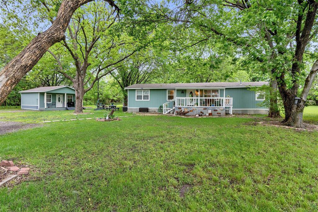 8546 County Road 500, Blue Ridge, TX 75424