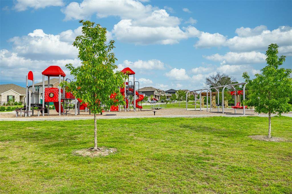 10913 Tamarisk Drive, Fort Worth, TX 76108