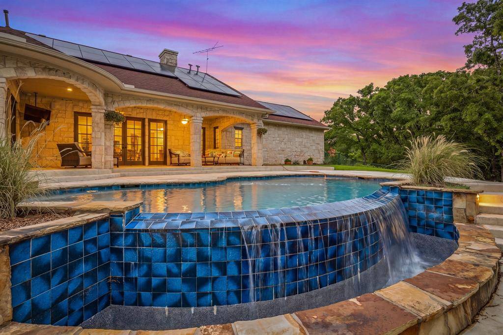 6436 Valley Creek, Pilot Point, TX 76258