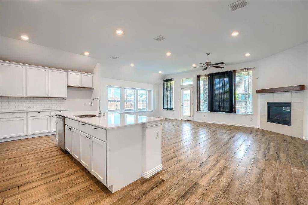 1729 Ordonez Drive, Little Elm, TX 75068