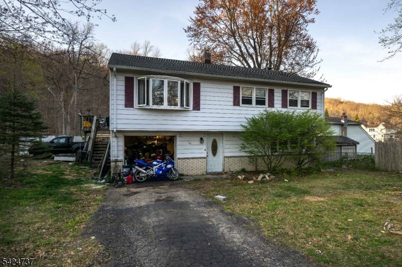 168 Art St, Ringwood Boro, NJ 07456