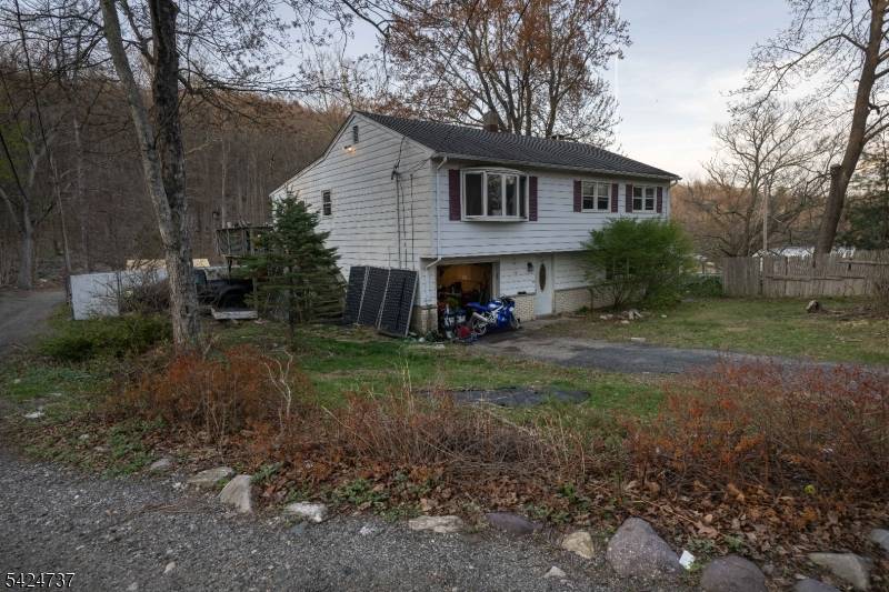 168 Art St, Ringwood Boro, NJ 07456