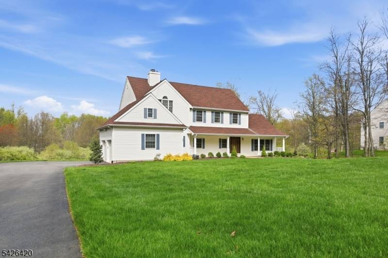 29 Castle Ct, Randolph Twp., NJ 07869