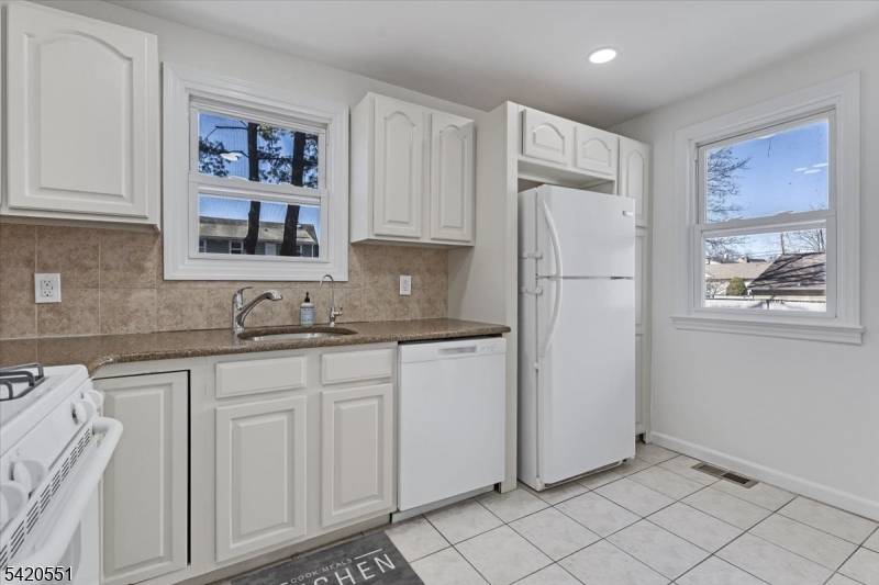 2-30 32Nd St, Fair Lawn Boro, NJ 07410