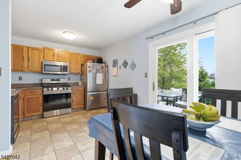 82 Cliffwood Ave, Aberdeen Twp., NJ 07721