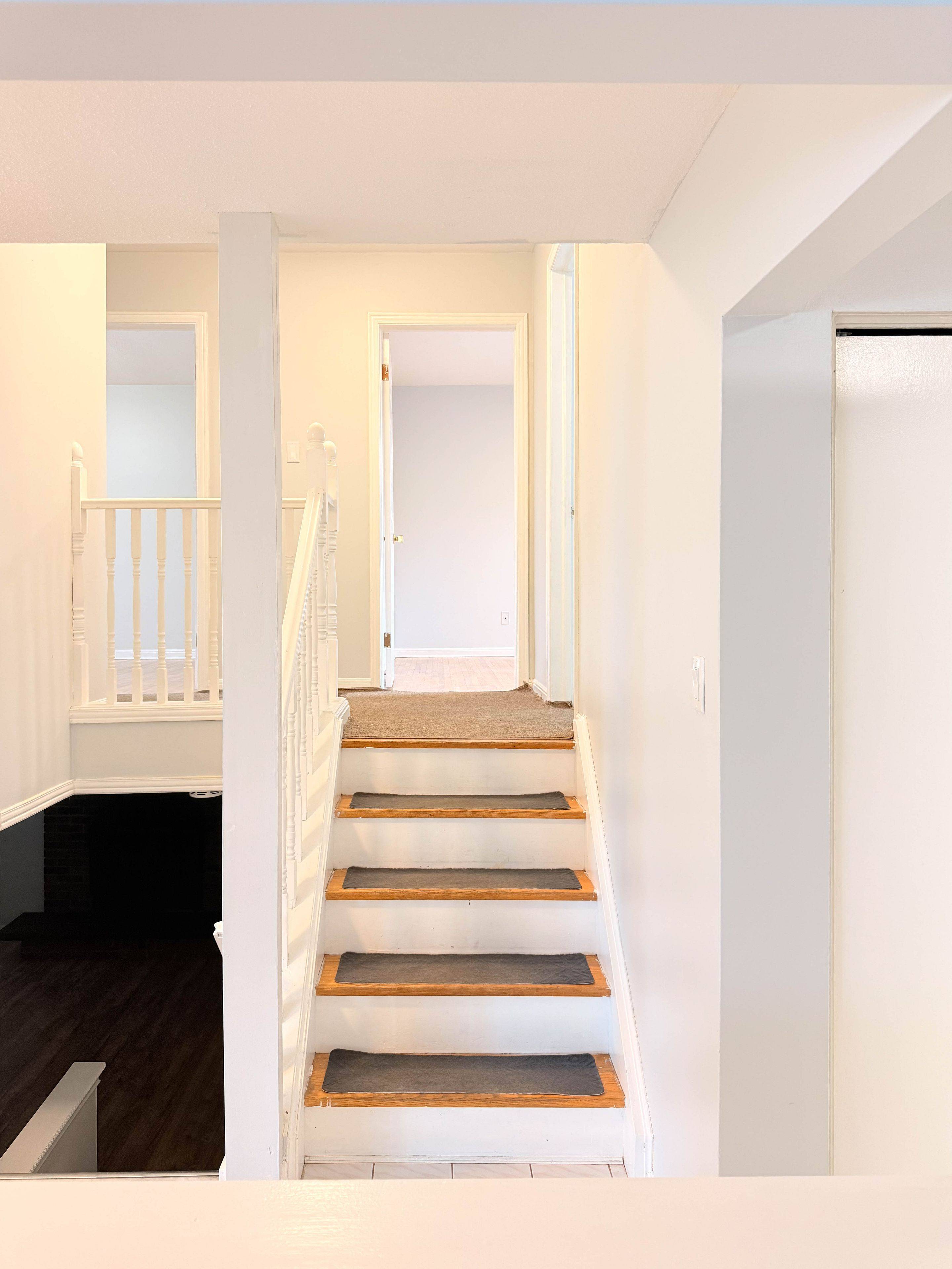 526 Chamberlain RD, Burlington, ON L7L 2V1