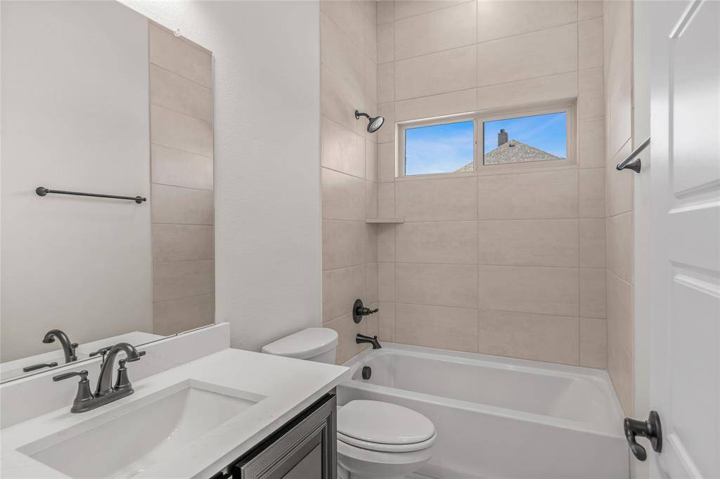 8541 County Road 502, Blue Ridge, TX 75424