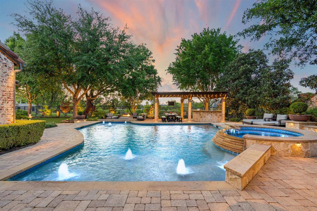 1008 Excalibur Boulevard, Lewisville, TX 75056