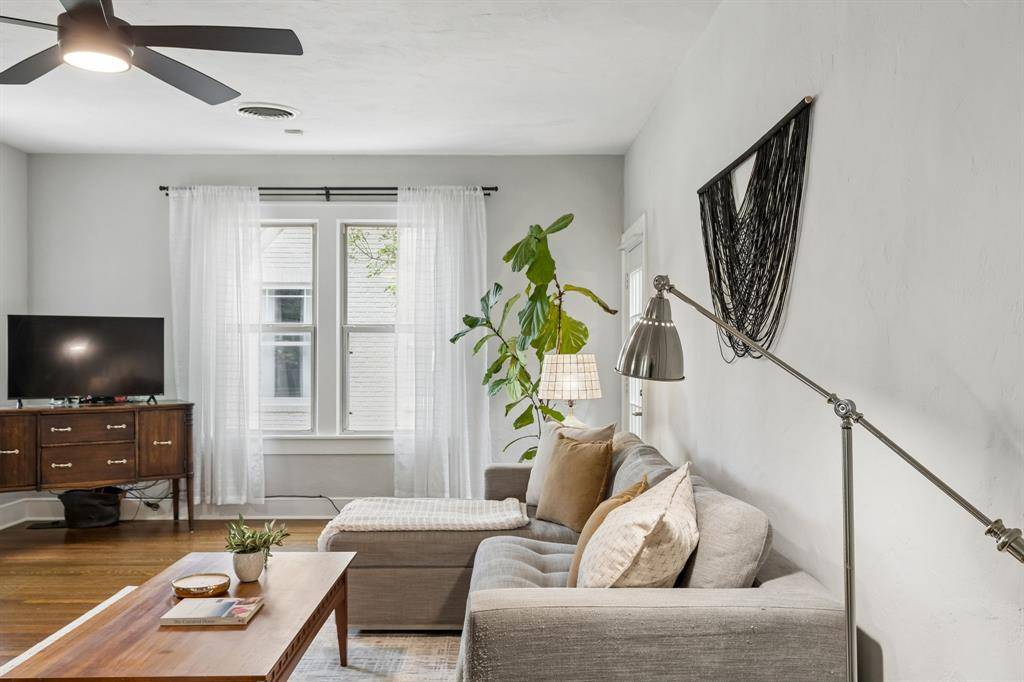 7012 Clayton Avenue, Dallas, TX 75214