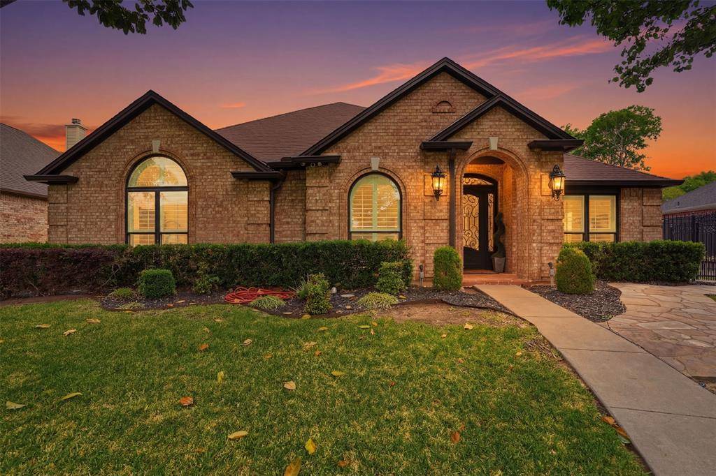 717 Saint Johns Drive, Mansfield, TX 76063