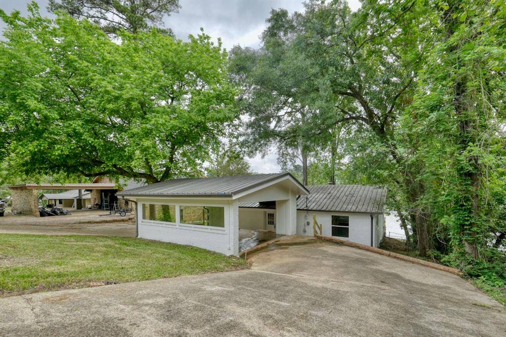 1221 Chateau Lane, Hideaway, TX 75771
